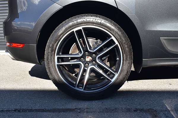 2020 Porsche Macan 95B