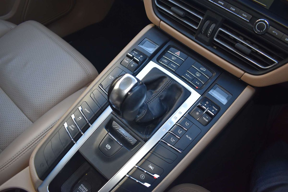 2020 Porsche Macan 95B