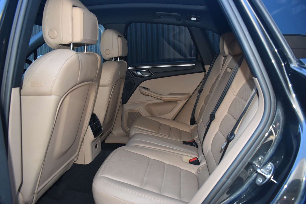 2020 Porsche Macan 95B