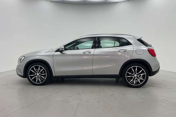 2015 Mercedes-Benz GLA-Class GLA250 X156