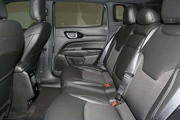 2023 Jeep Compass Night Eagle M6