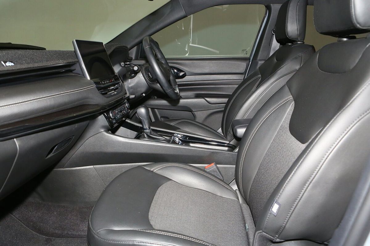 2023 Jeep Compass Night Eagle M6