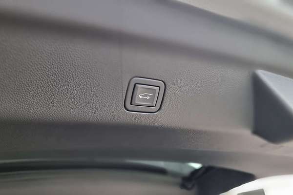 2025 GMC Yukon Denali T1