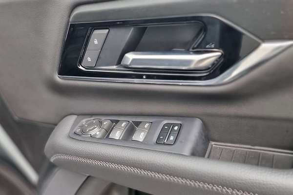 2025 GMC Yukon Denali T1