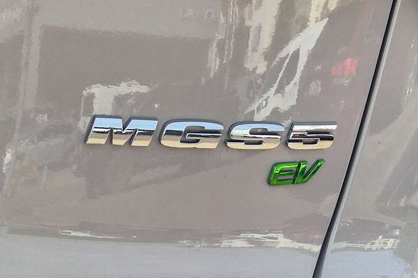 2025 MG MGS5 EV Essence 62 ZS3EM