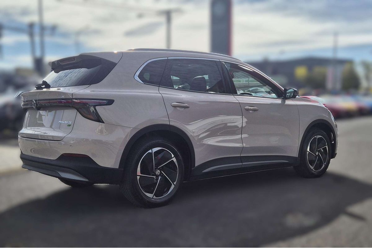 2025 MG MGS5 EV Essence 62 ZS3EM