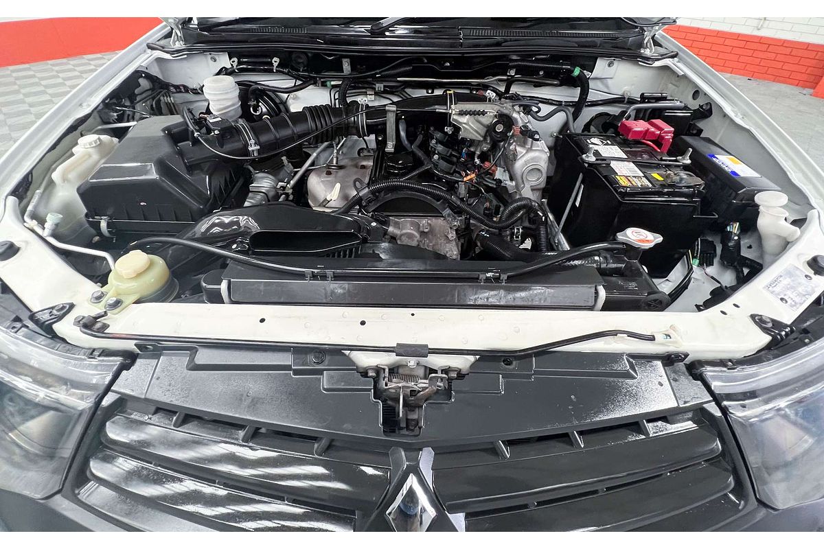 2015 Mitsubishi Triton GL MN Rear Wheel Drive