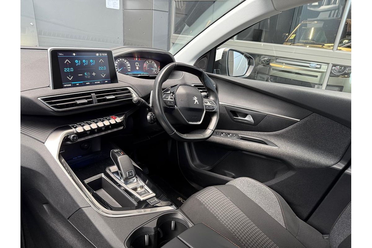 2017 Peugeot 3008 Active P84