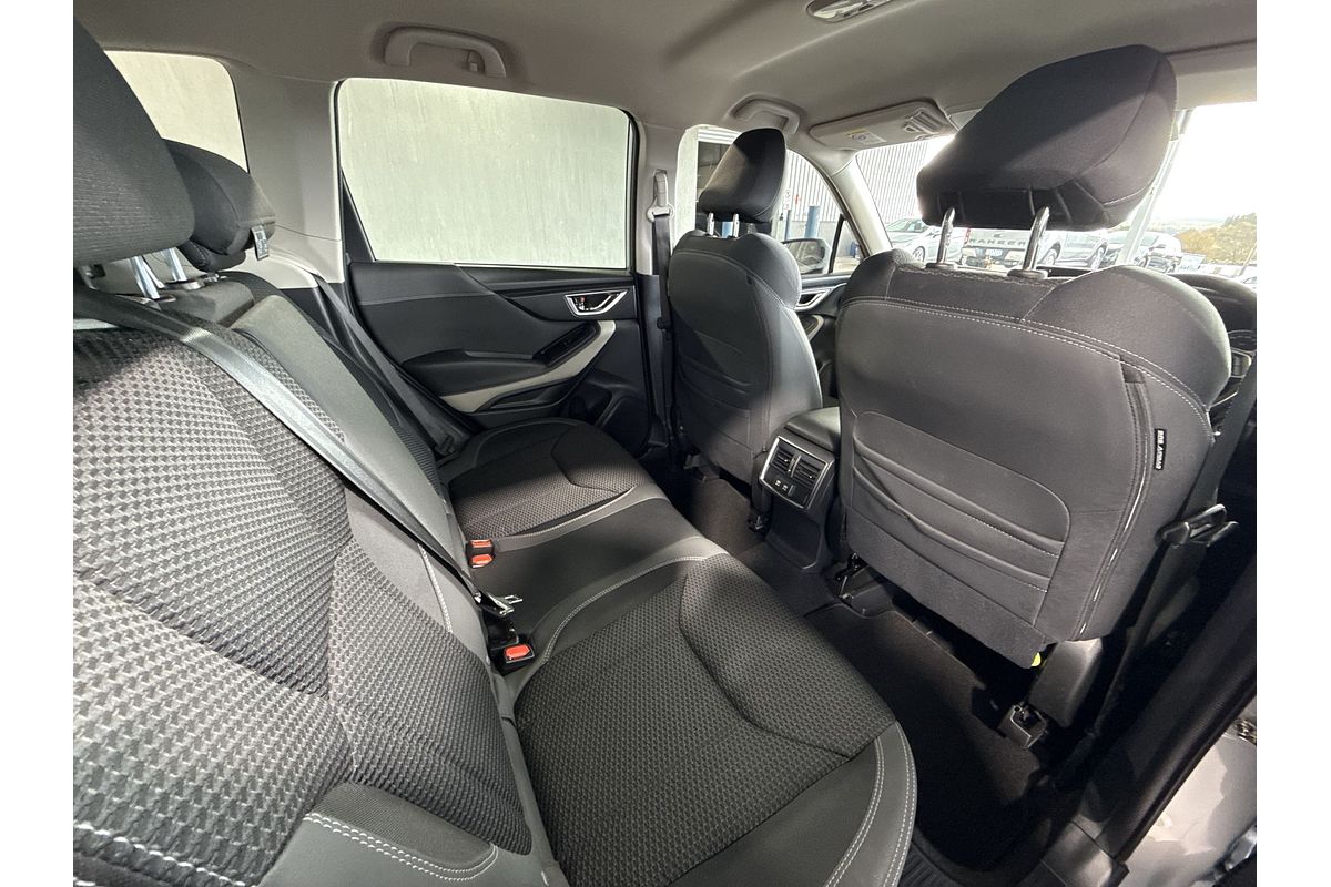 2022 Subaru Forester 2.5i S5