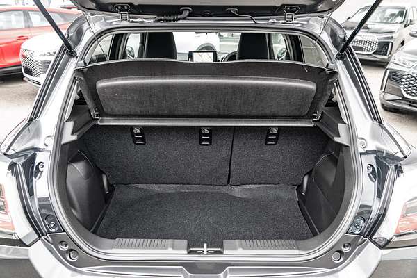 2025 Suzuki Swift Hybrid GLX UZ
