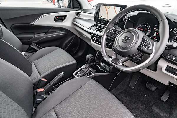 2025 Suzuki Swift Hybrid GLX UZ