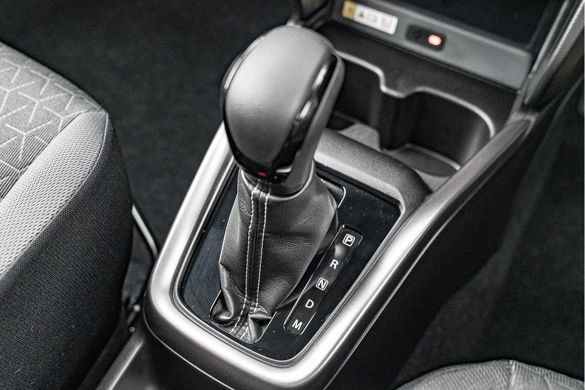 2025 Suzuki Swift Hybrid GLX UZ