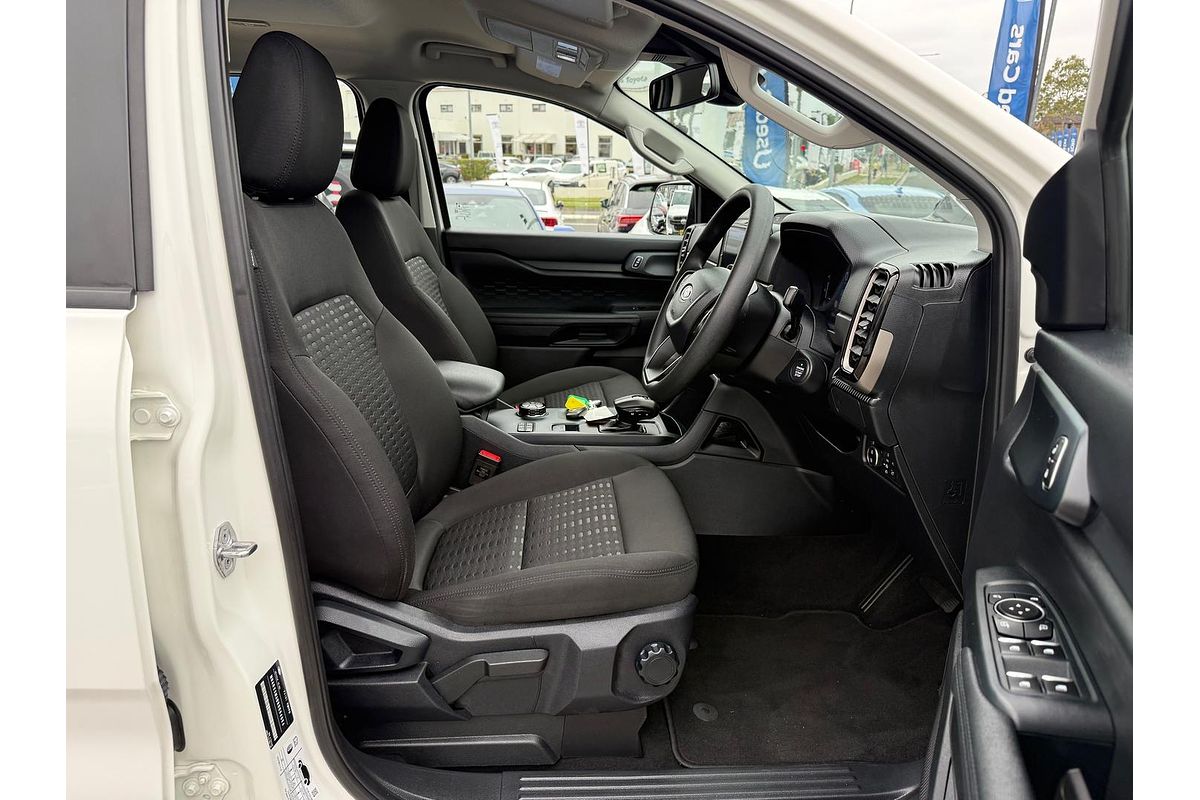 2024 Ford Everest Ambiente 2.0L