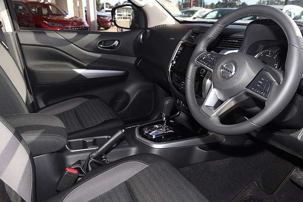 2024 Nissan Navara ST-X D23 4X4