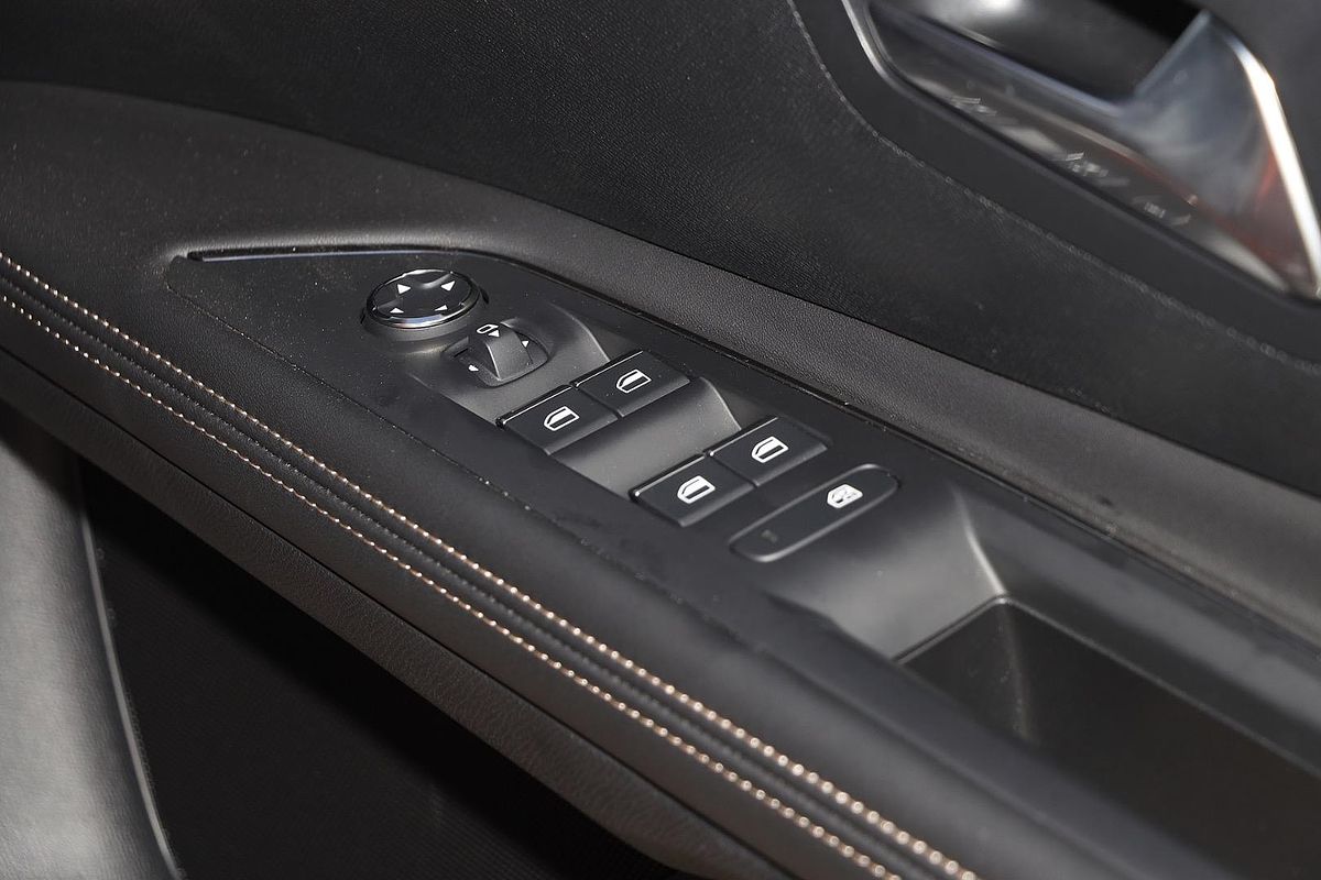 2023 Peugeot 5008 GT Sport P87
