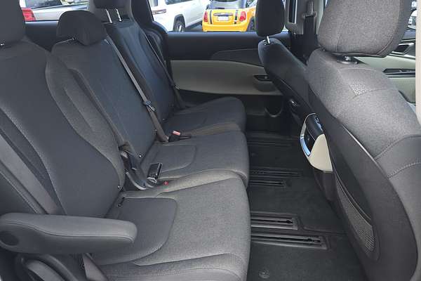 2023 Kia Carnival S KA4