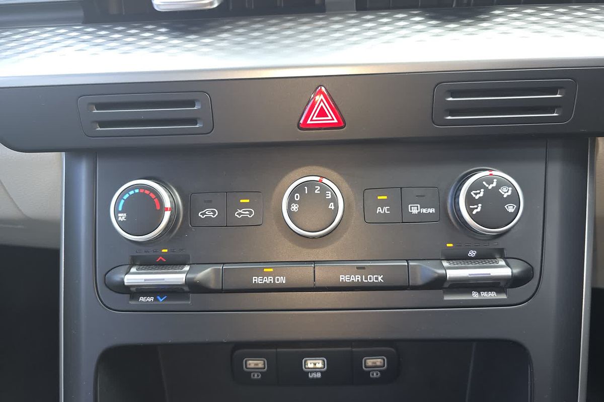 2023 Kia Carnival S KA4