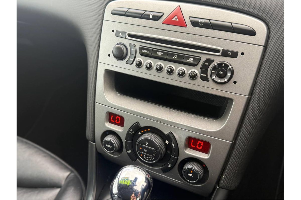 2013 Peugeot 308 Sportium T7