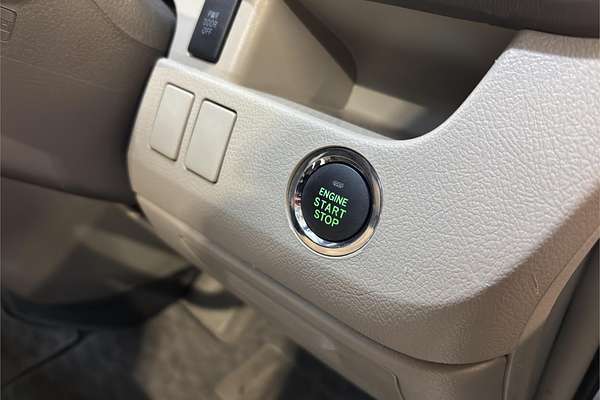 2013 Toyota NOAH WELCAB ZRR70