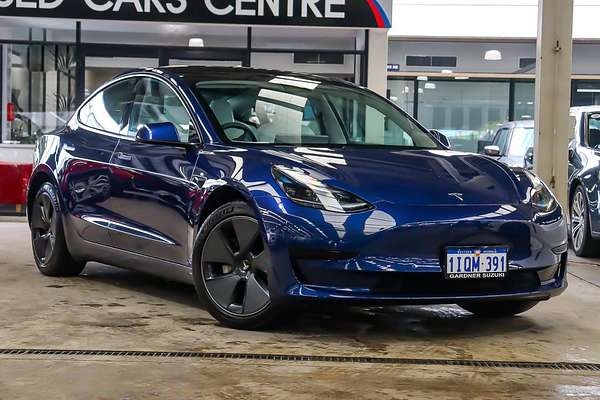 2022 Tesla Model 3 Rear-Wheel Drive