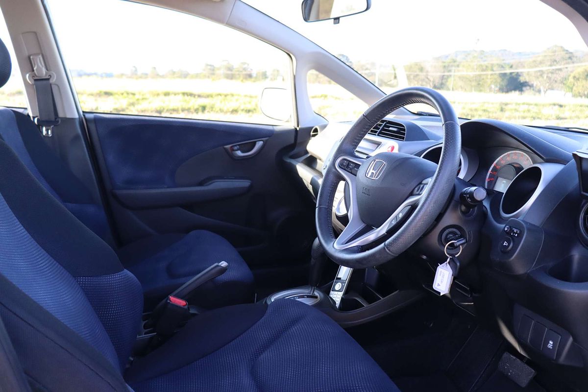 2013 Honda Jazz Vibe GE