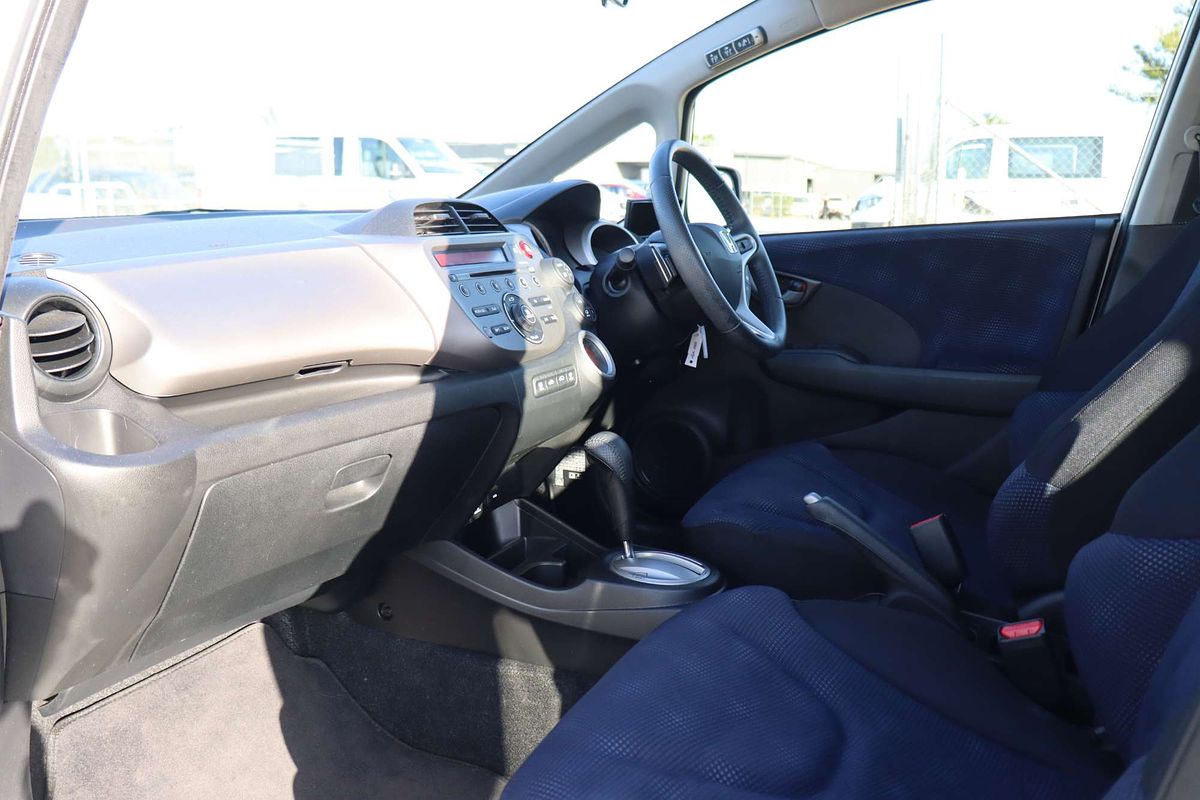 2013 Honda Jazz Vibe GE