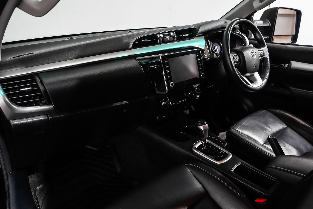 2021 Toyota Hilux SR5 GUN126R 4X4