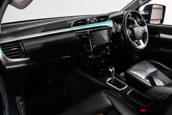 2021 Toyota Hilux SR5 GUN126R 4X4