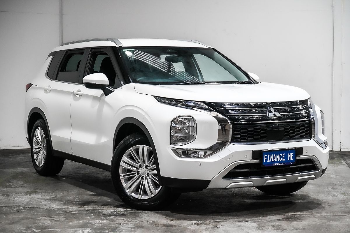2024 Mitsubishi Outlander LS ZM