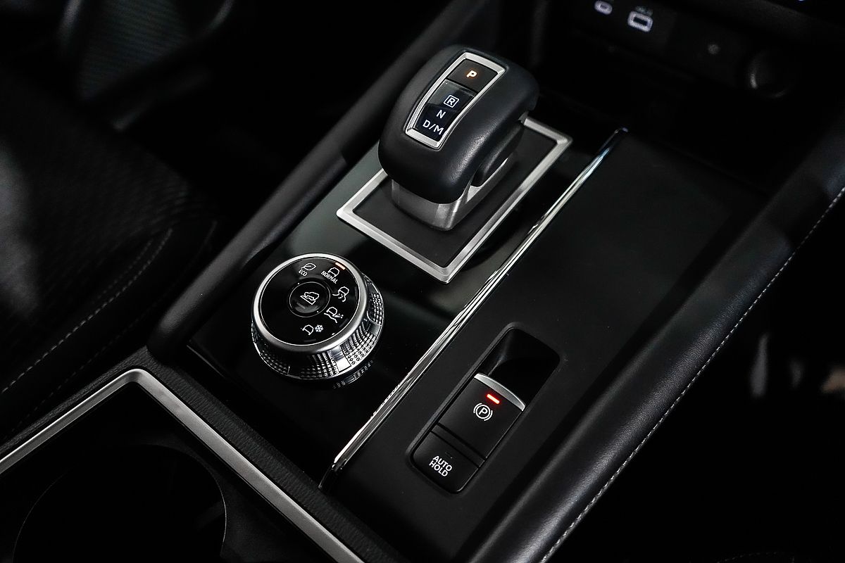 2024 Mitsubishi Outlander LS ZM