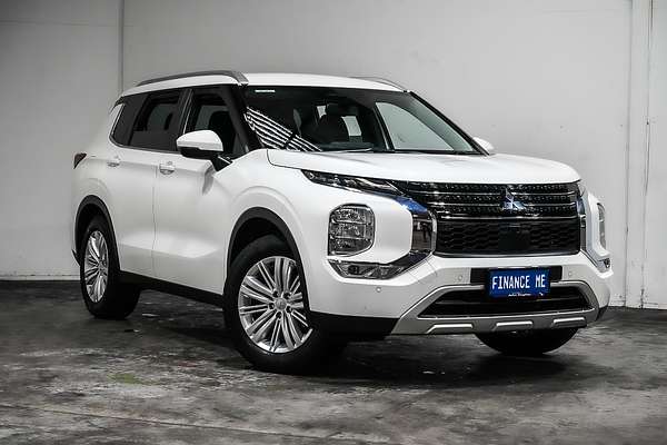 2024 Mitsubishi Outlander LS ZM