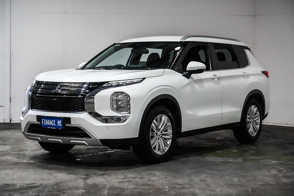 2024 Mitsubishi Outlander LS ZM