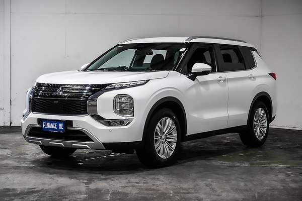 2024 Mitsubishi Outlander LS ZM