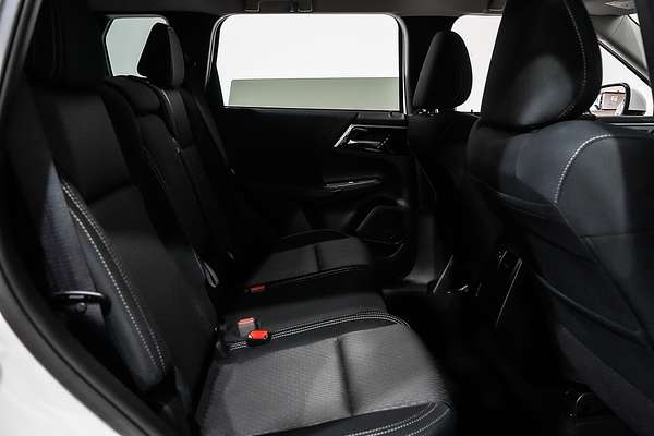 2024 Mitsubishi Outlander LS ZM