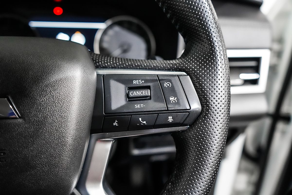2024 Mitsubishi Outlander LS ZM