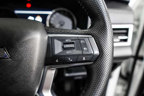 2024 Mitsubishi Outlander LS ZM