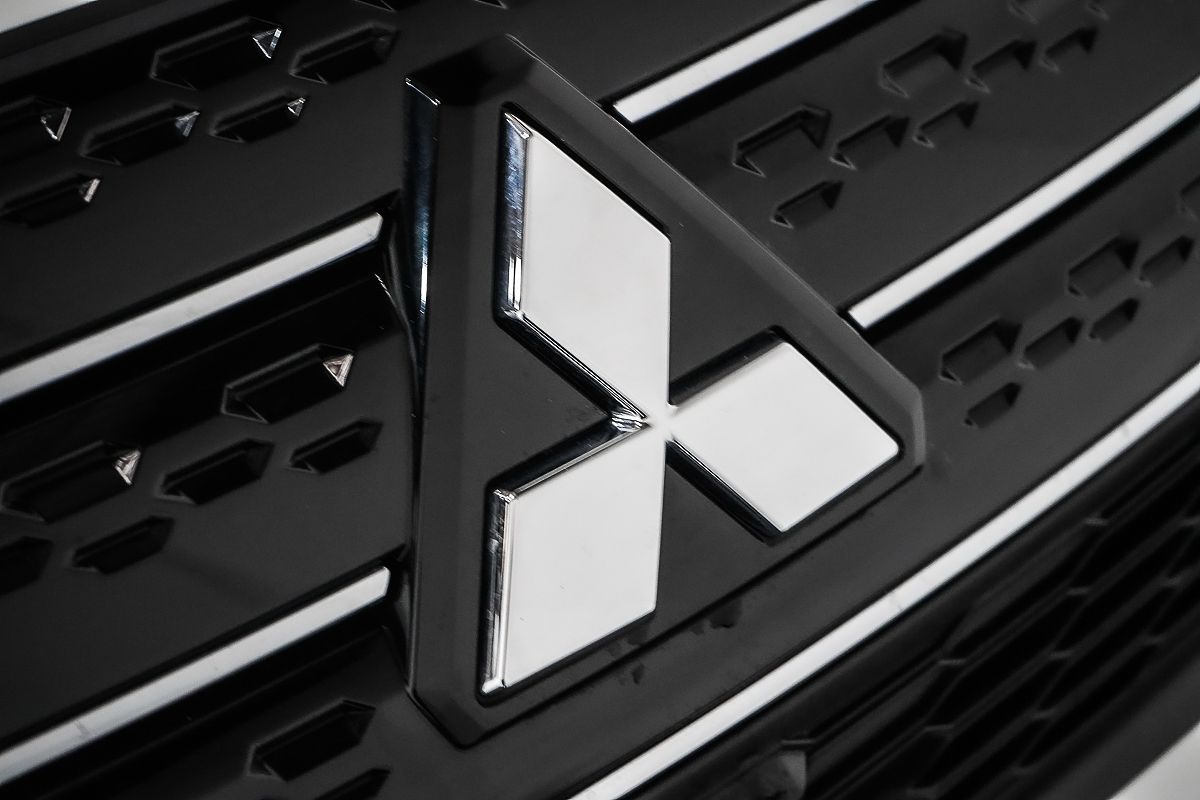 2024 Mitsubishi Outlander LS ZM