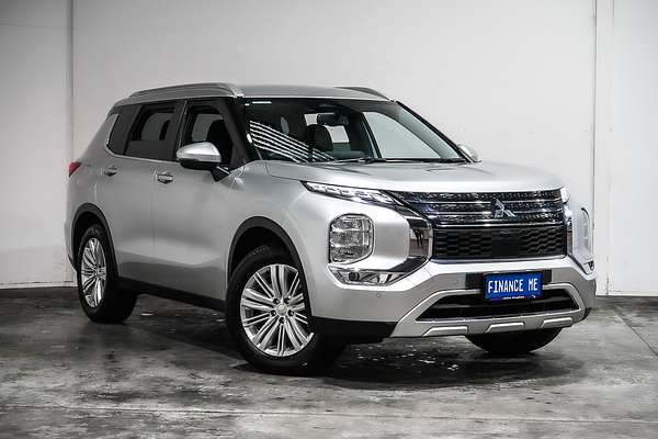 2024 Mitsubishi Outlander LS ZM