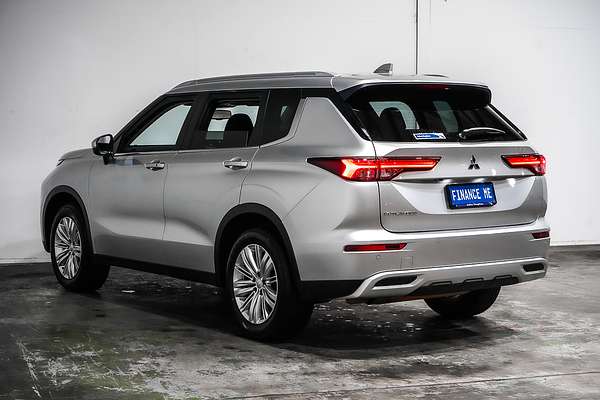 2024 Mitsubishi Outlander LS ZM
