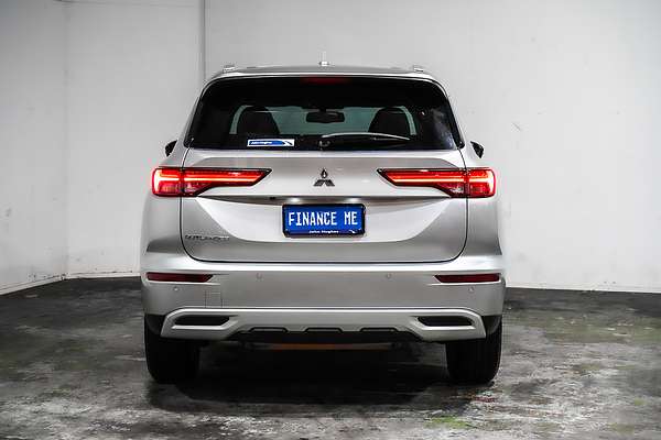 2024 Mitsubishi Outlander LS ZM