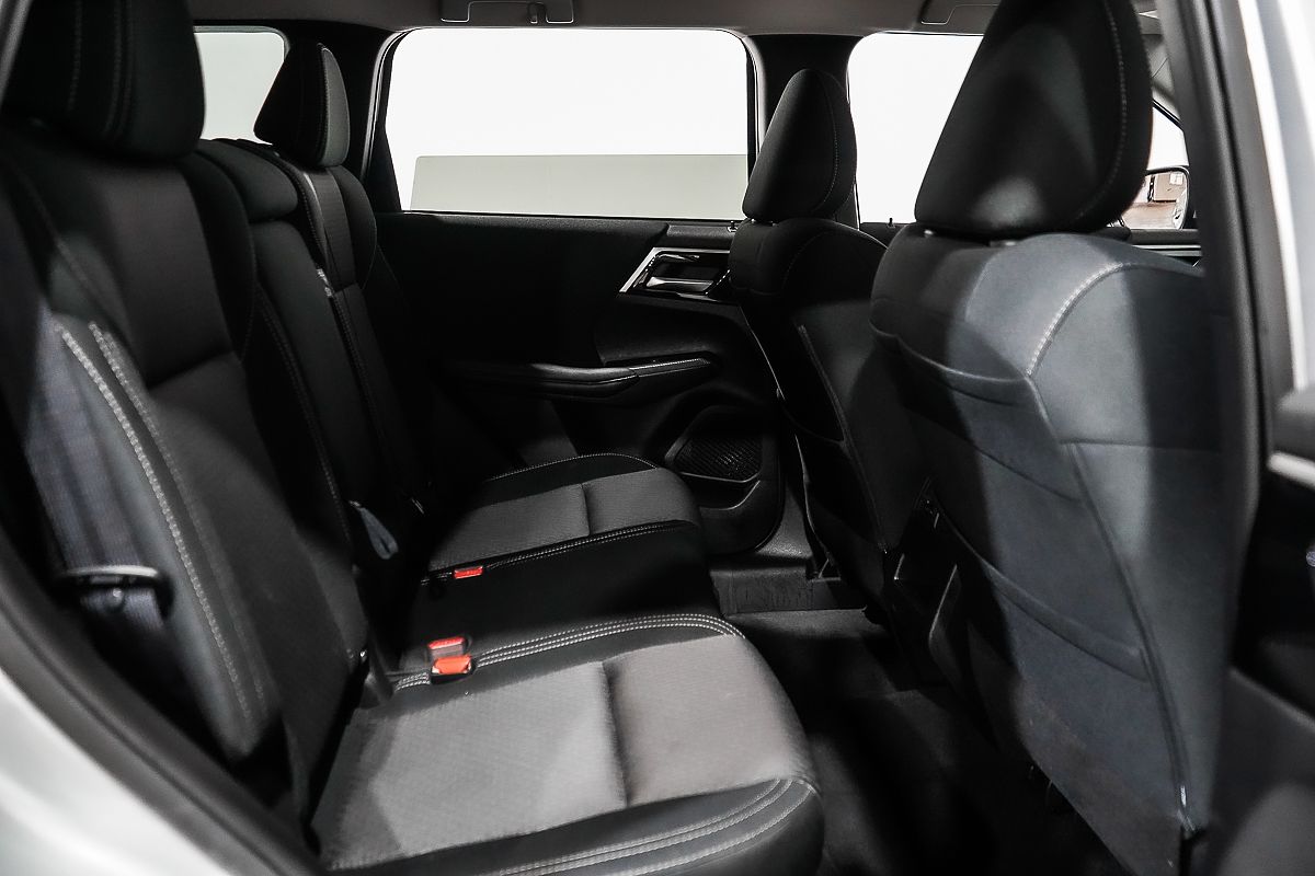 2024 Mitsubishi Outlander LS ZM