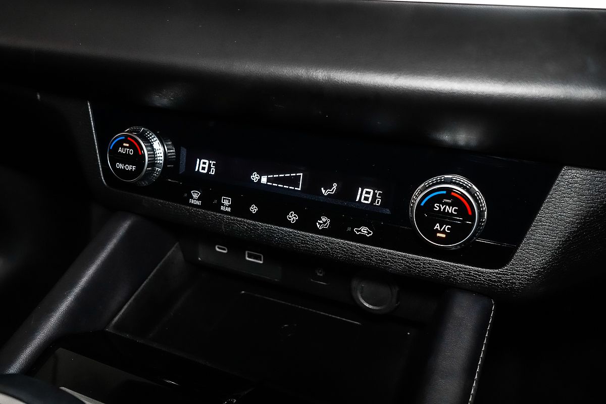 2024 Mitsubishi Outlander LS ZM