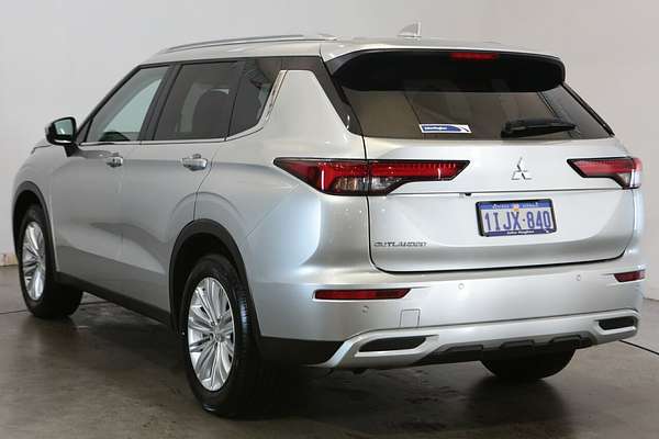 2024 Mitsubishi Outlander LS ZM