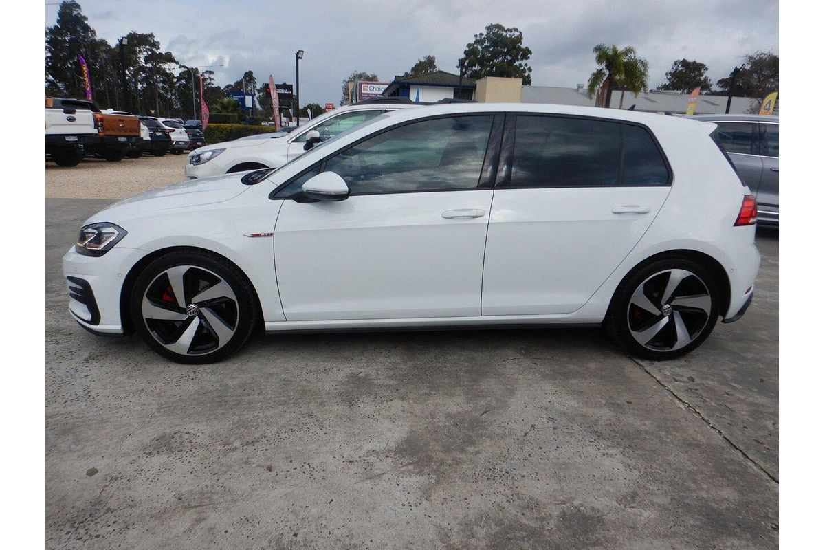 2017 Volkswagen Golf GTI 7.5