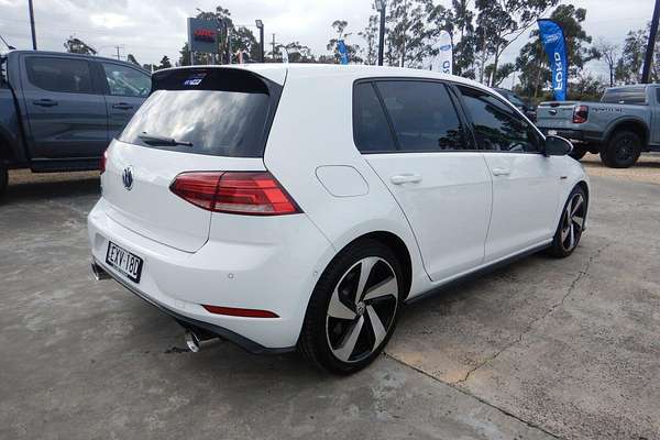 2017 Volkswagen Golf GTI 7.5