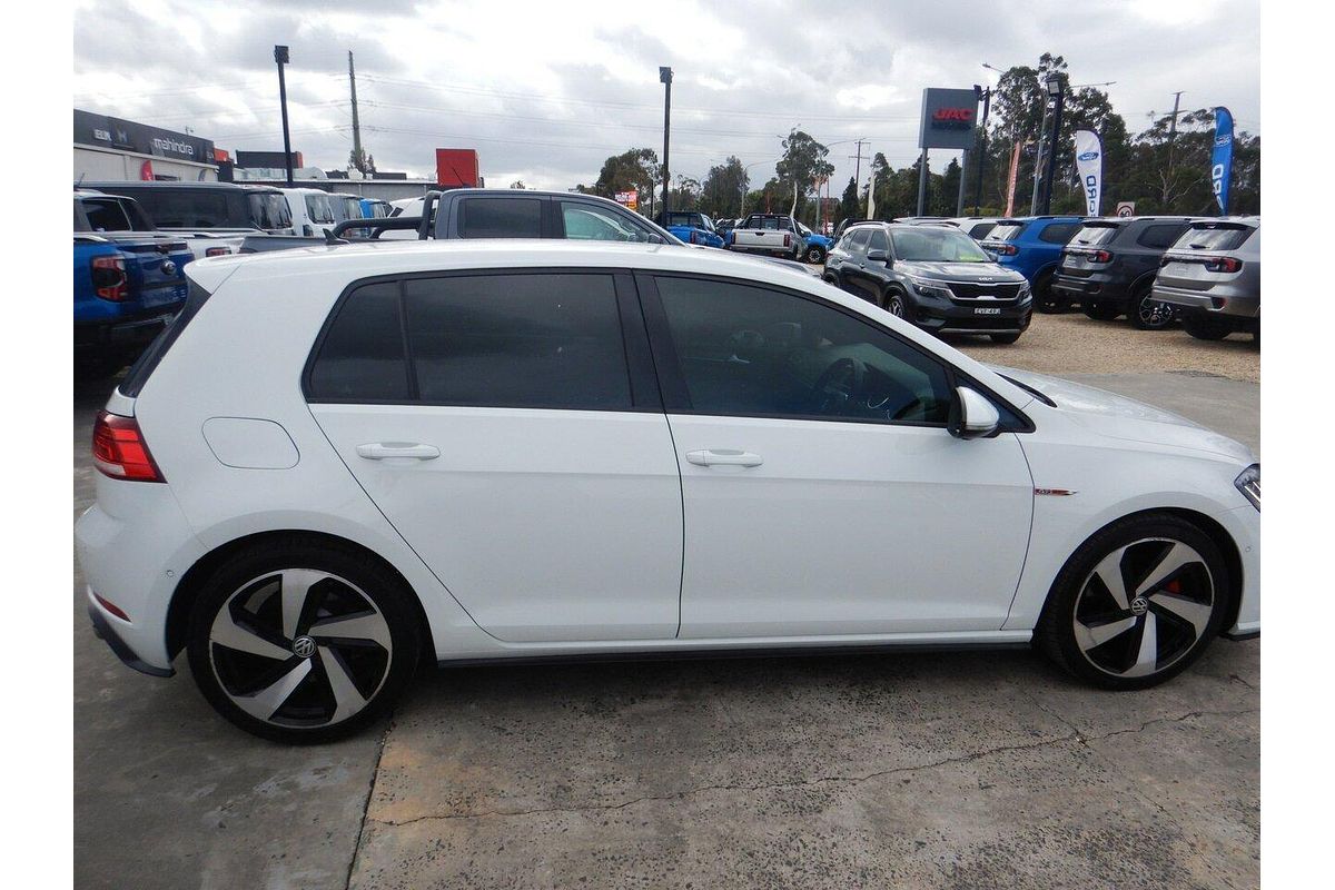 2017 Volkswagen Golf GTI 7.5