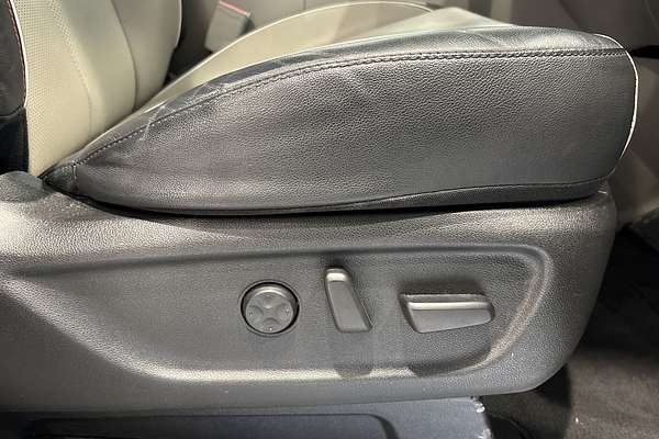 2020 Kia Carnival Platinum YP