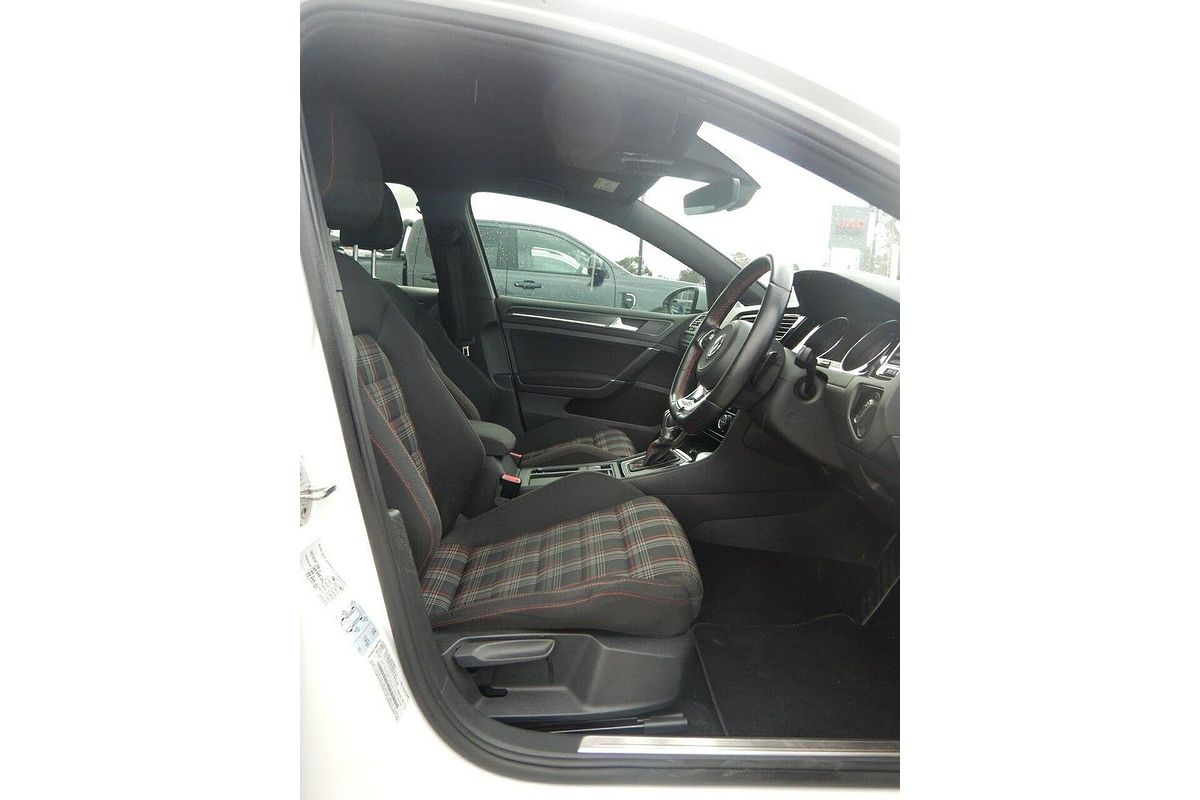 2017 Volkswagen Golf GTI 7.5