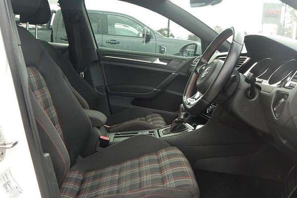 2017 Volkswagen Golf GTI 7.5
