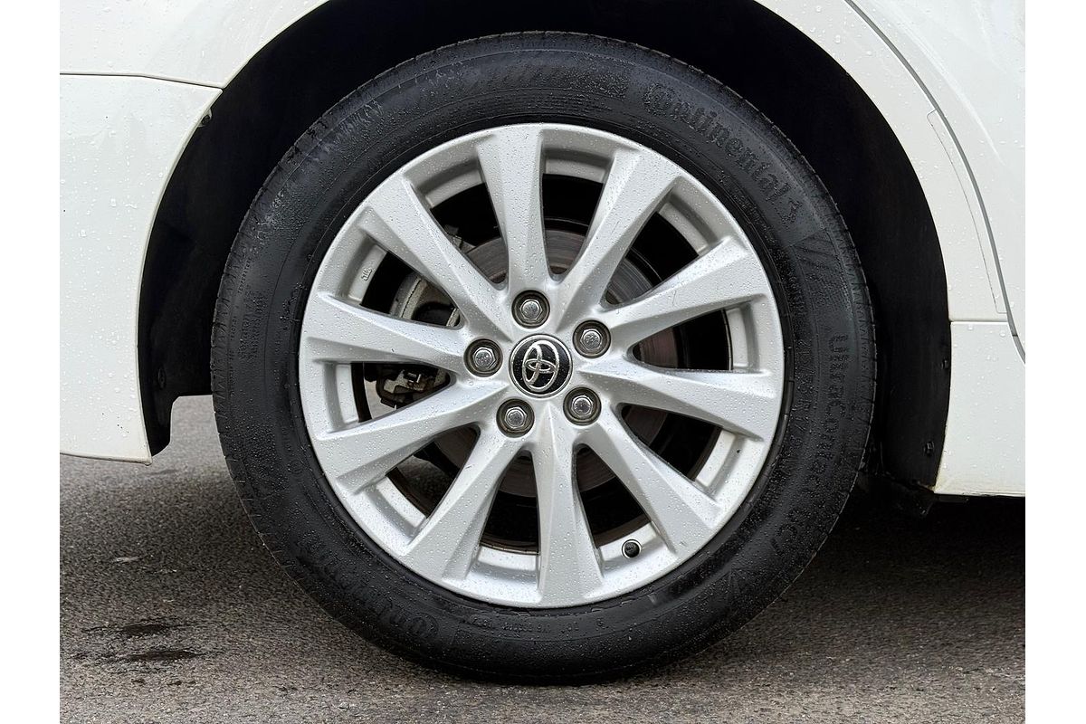 2020 Toyota Camry Ascent Sport AXVH70R